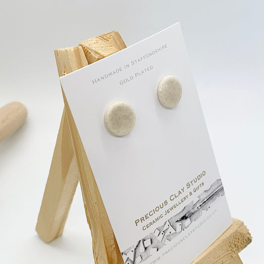 Neutral circle stud