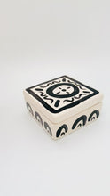 Load and play video in Gallery viewer, Trinket Box - Black Square

