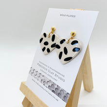 Load image into Gallery viewer, Statement Heart On Stud - Black Dash
