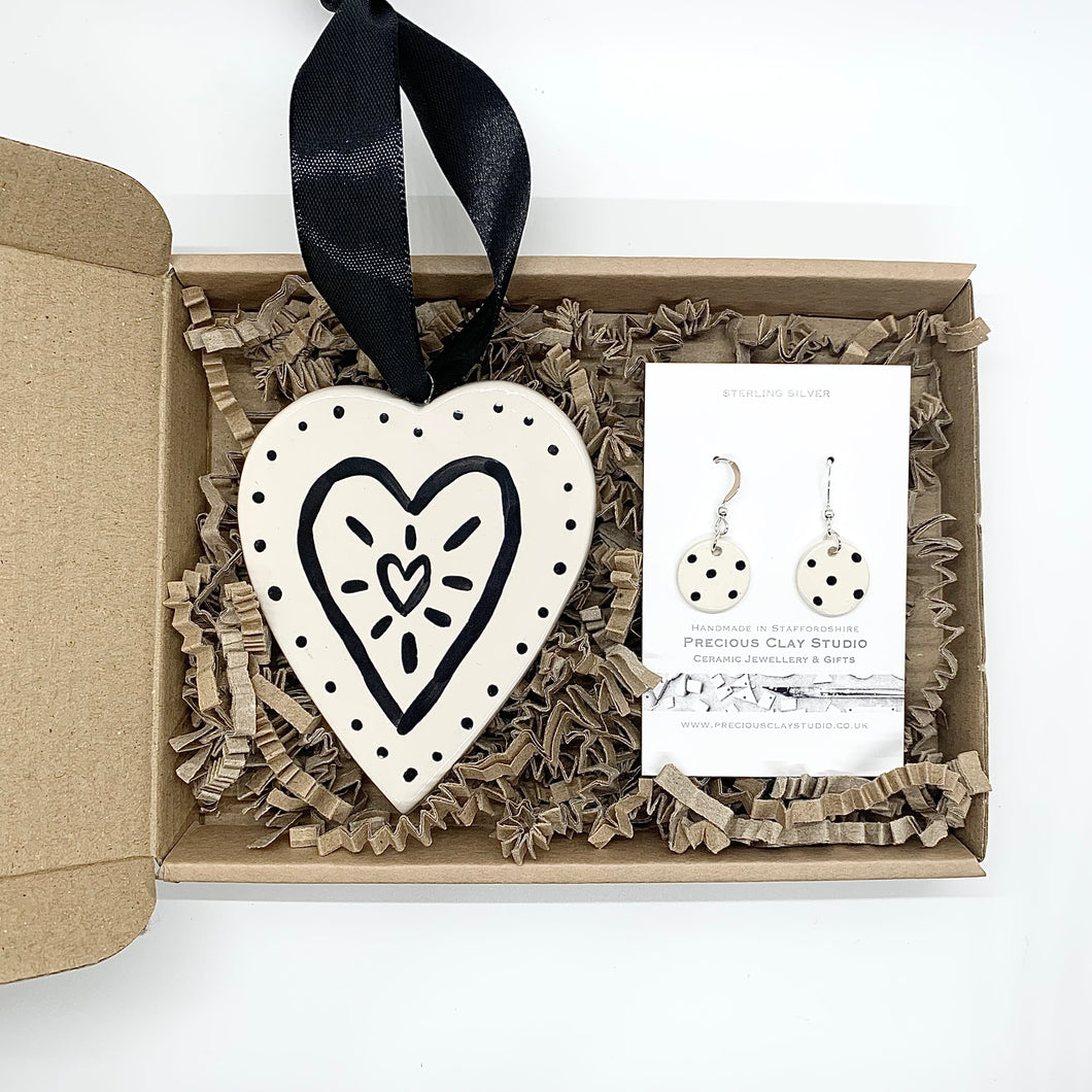 Gift Set - Earrings & Decoration (Black Dot)