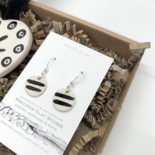 Load image into Gallery viewer, Gift Set - Earrings &amp; Decoration (Black Stripe)
